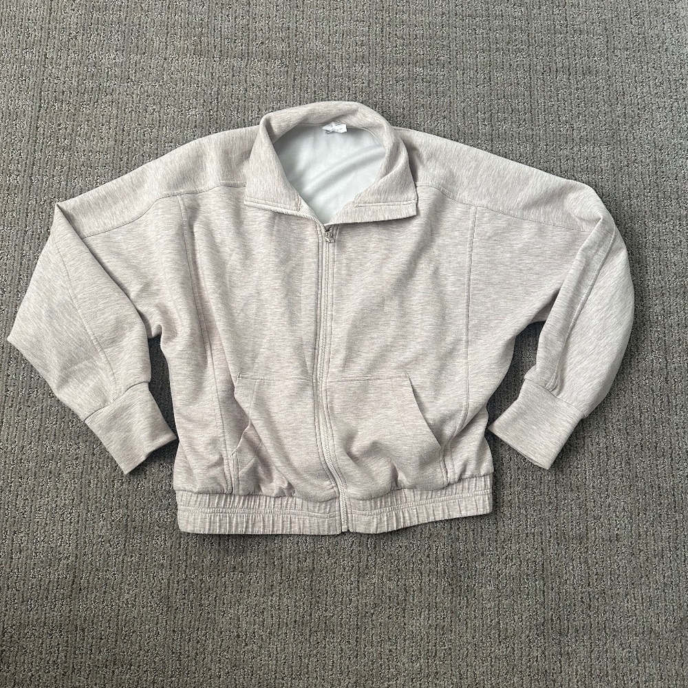 Women’s Yogalicious jacket size medium